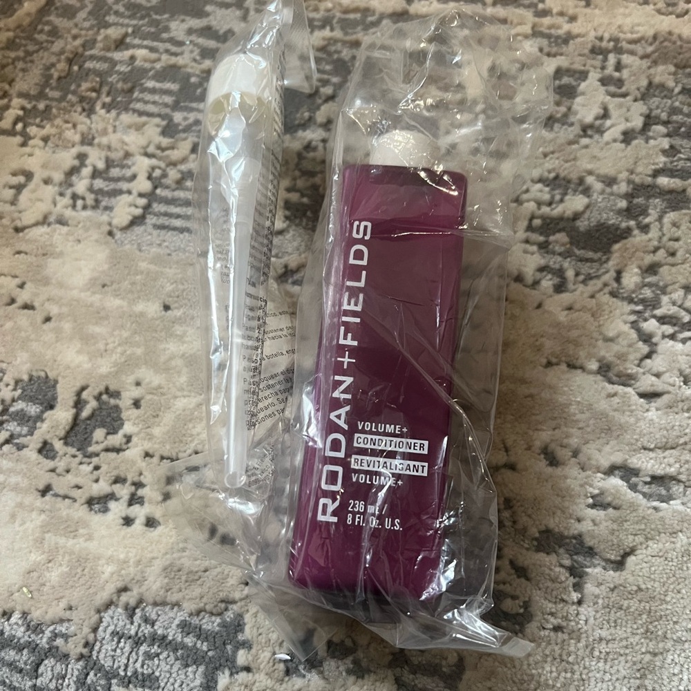 NEW Rodan + Fields Volume + Conditoner